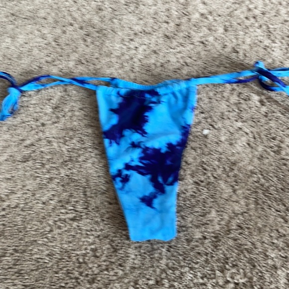 3 bathing suits - Picture 7 of 7